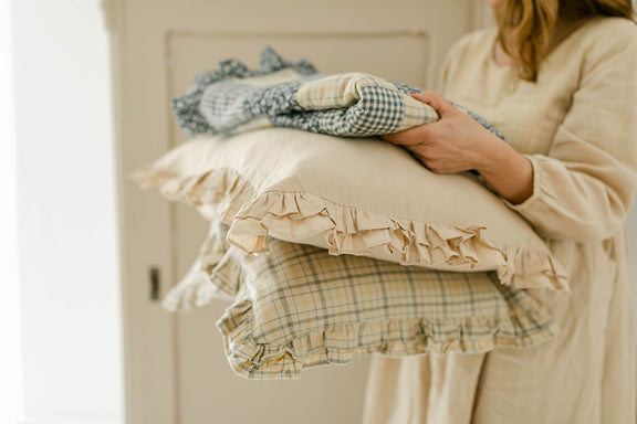 Little Cotton Clothes Double frill Pillowcase - linen in nutmeg