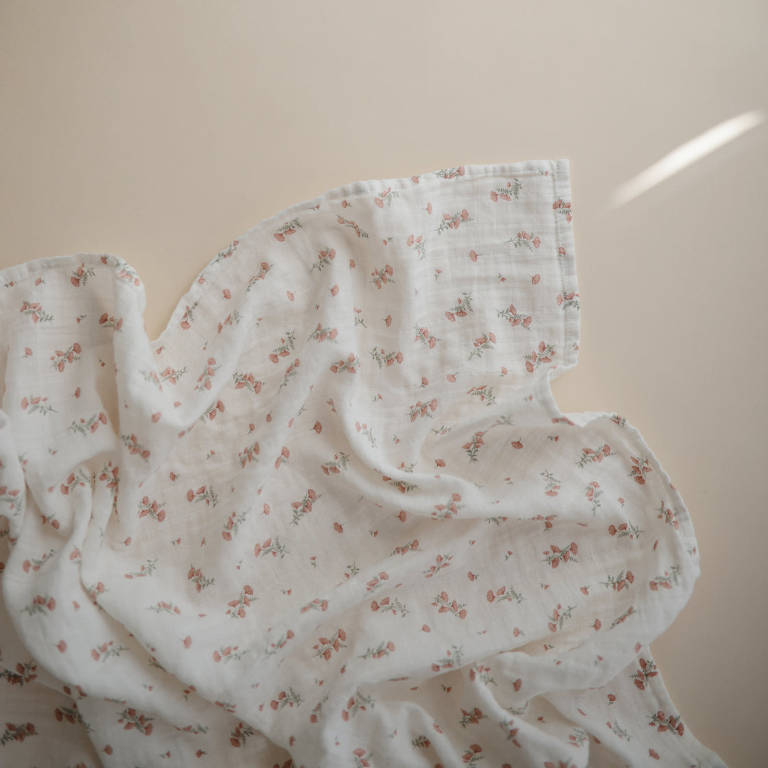 Mushie Organic Cotton Muslin Swaddle - Pink Floral